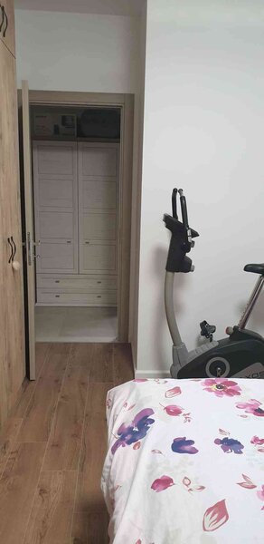 Berceni, Grand Arena, 2 camere, 2 parcari, 2 ac, mobilat, utilat, ocazie